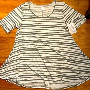 Lularoe Perfect tee